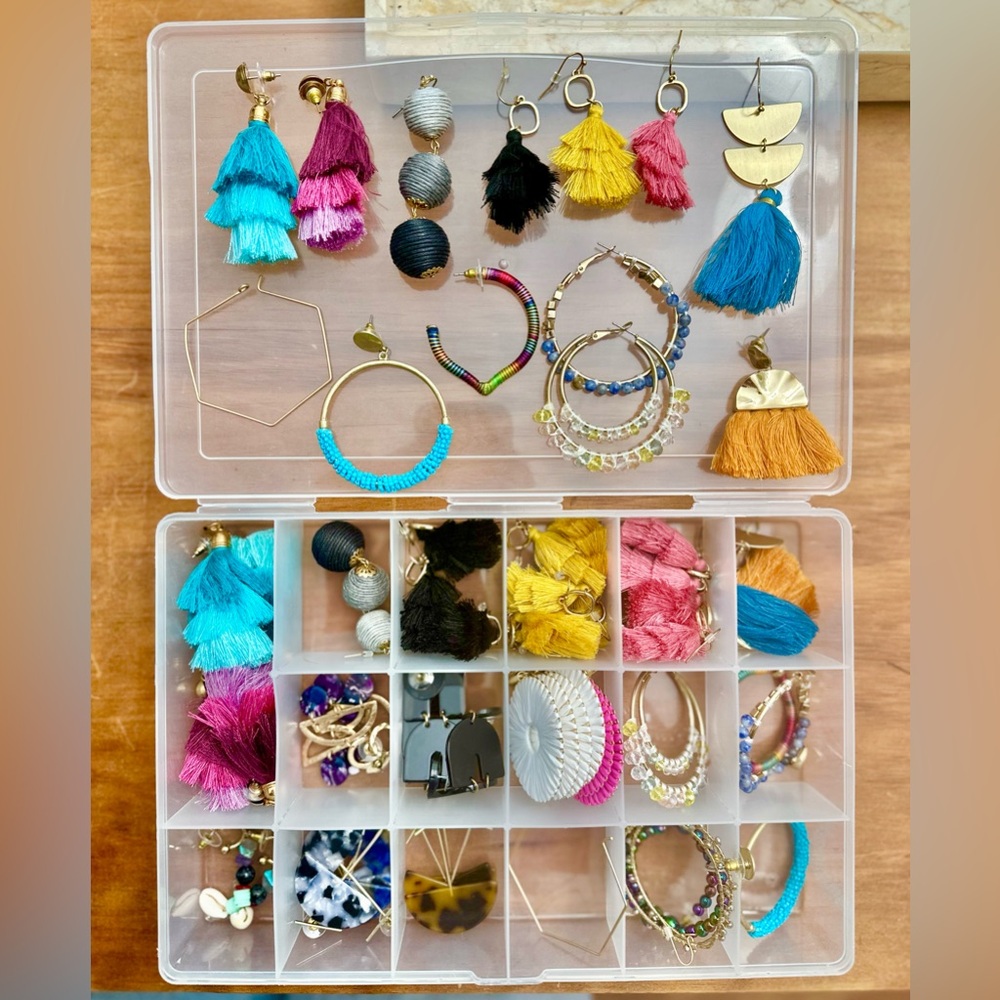LOT NEW 34 Pairs of Earring Colorful Tassel Hoop Acrylic Wholesale Retail Resale